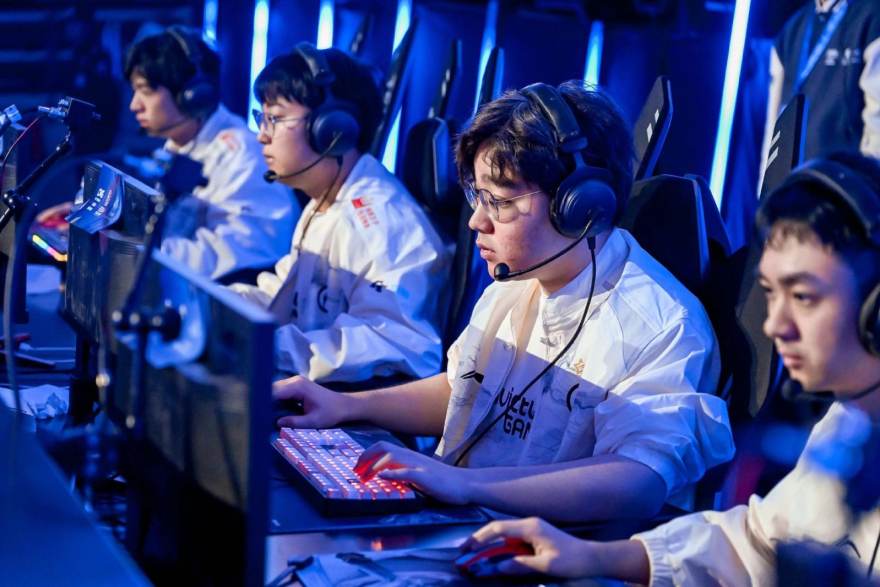 金年会人物志：青训教练周远航与一支县级球队的三年升级路